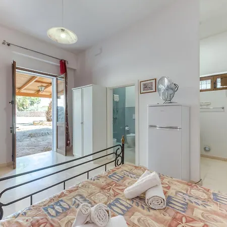 Le Colonie - Pescoluse Agroturismo *