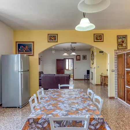 Le Colonie - Pescoluse בית חווה