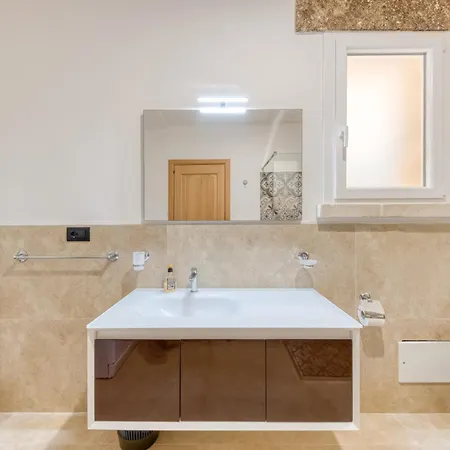 Le Colonie - Pescoluse בית חווה *