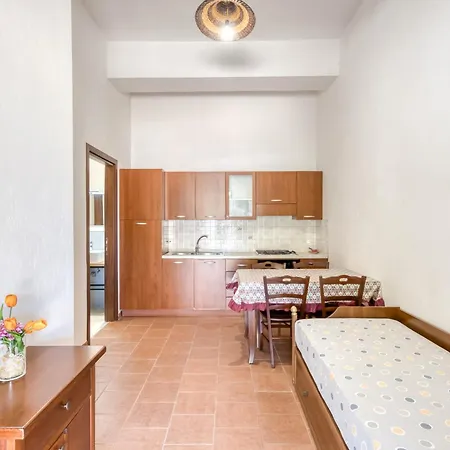 Le Colonie - Pescoluse בית חווה *